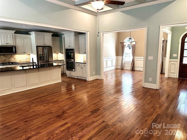 Building Photo - 4642 Gold Finch Drive