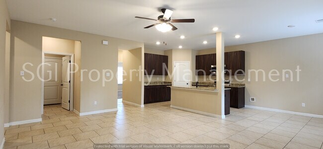 Building Photo - 4 Bedroom Home Ready for Move in!