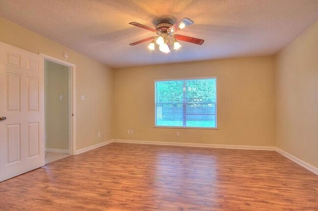 Building Photo - 1106 Devonshire Dr