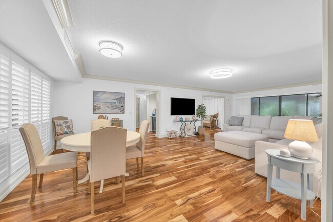 Building Photo - 25 SE Turtle Creek Dr