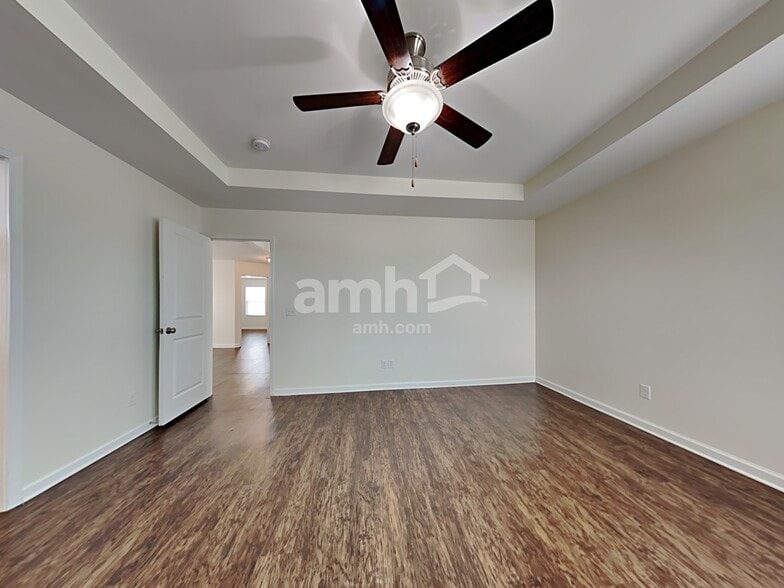 Building Photo - 13 Crabapple Cir