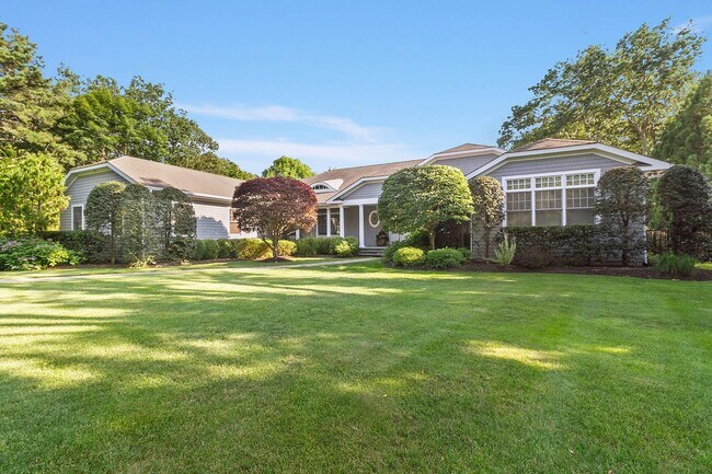 Primary Photo - 49 Midhampton Ave