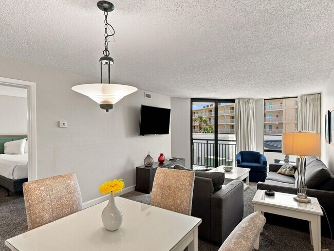 Building Photo - 1040 US-98