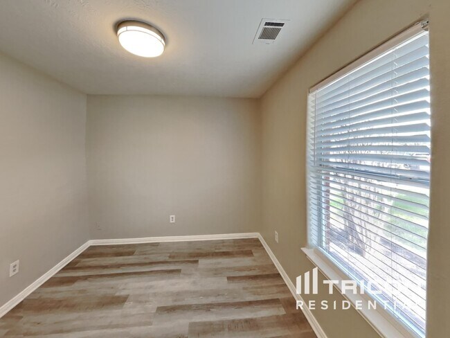 Building Photo - 16179 Summer Breeze Ct