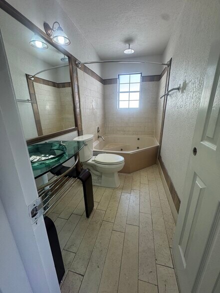 Building Photo - 16274 SW 139th Ct