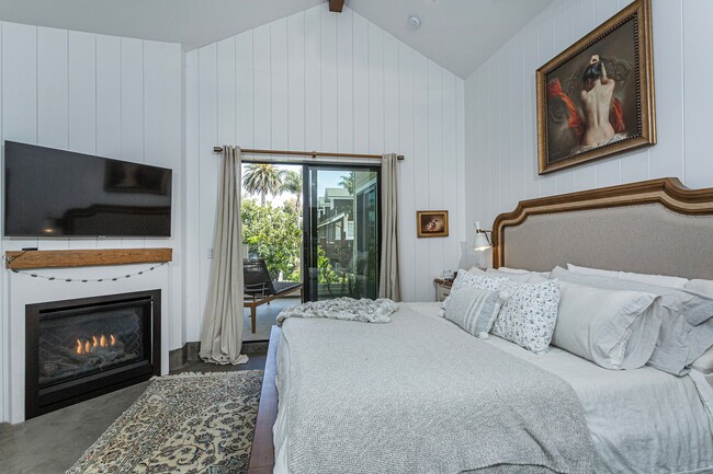 Building Photo - Coronado Beach House