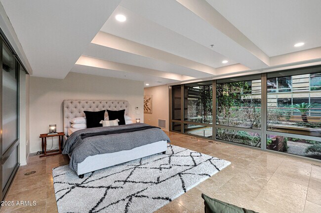 Building Photo - 7151 E Rancho Vista Dr