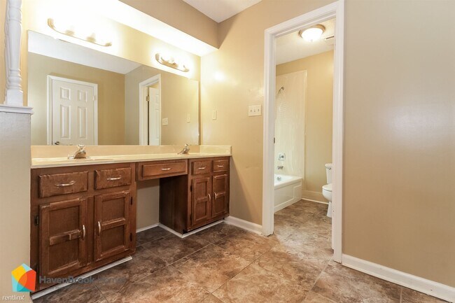 Building Photo - 3 br, 2 bath House - 6708 Henredon Dr