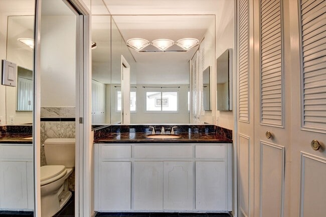 Building Photo - Spacious & Stylish Home in Pacifica’s Desirable Fairmont Neighborhood