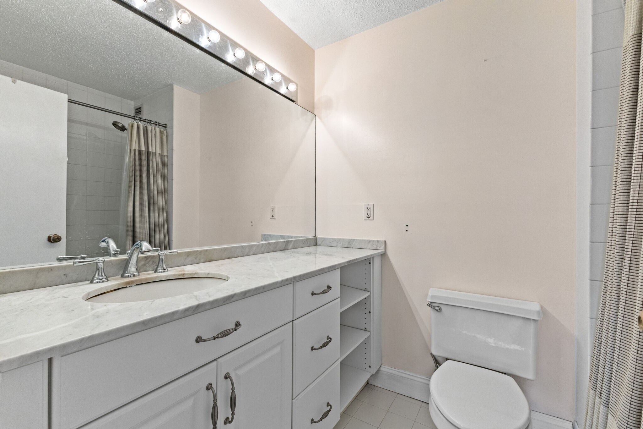 Building Photo - 25 Rockledge Ave