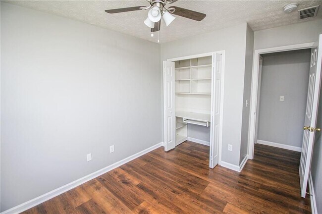 Building Photo - 6476 Portside Way