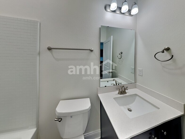 Building Photo - 4455 Reisswood Loop