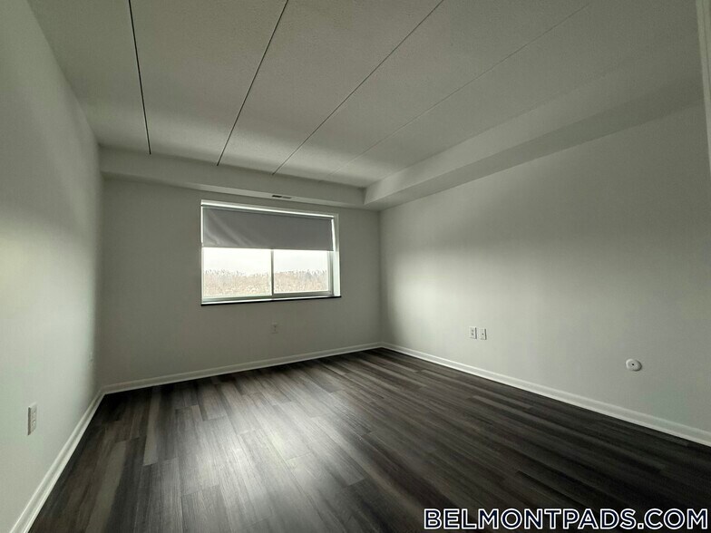 Building Photo - 53 Hill Rd