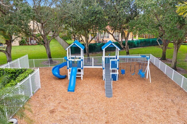 Building Photo - 4487 NW 42nd Terrace