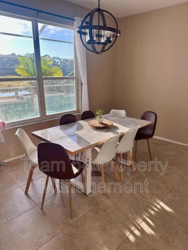 Building Photo - 6323 Sturbridge Ct