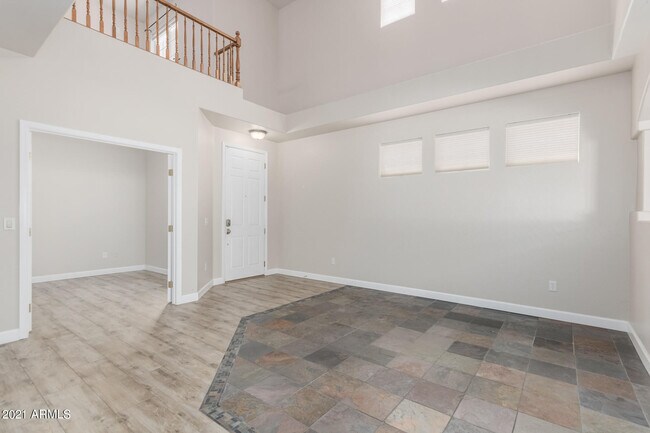 Building Photo - 204 W Mountain Sage Dr