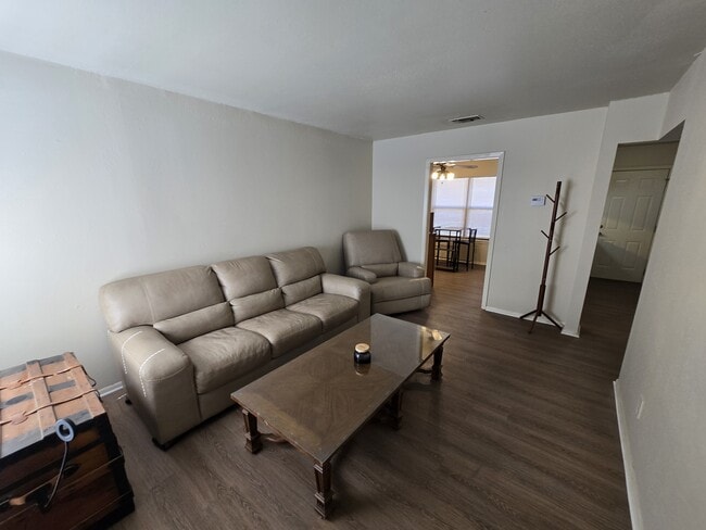 Building Photo - 7023 Greenberry Dr