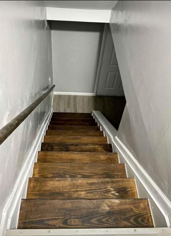 Building Photo - 120 Daniels Dr