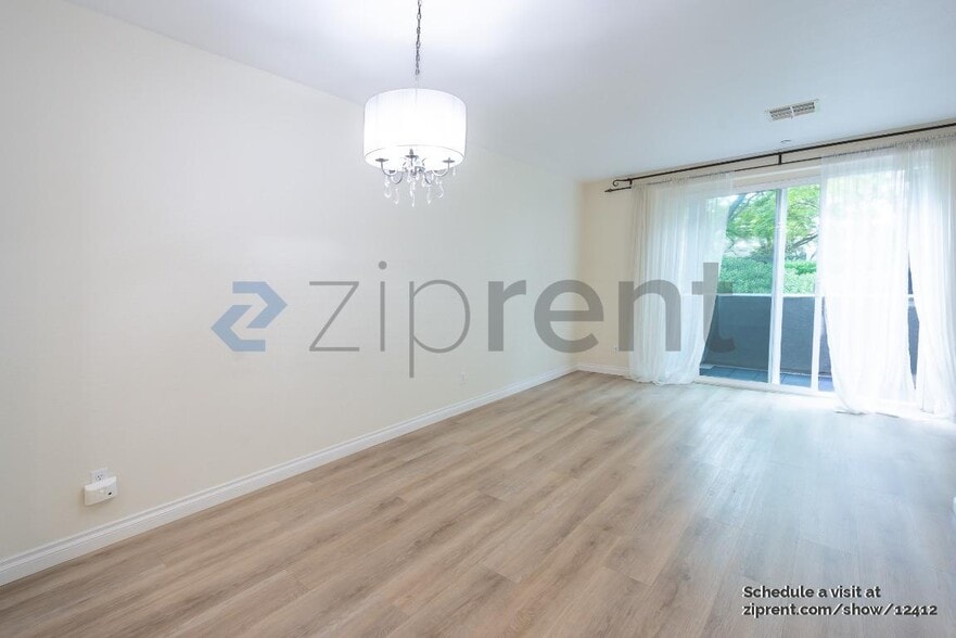 Building Photo - Unit 181