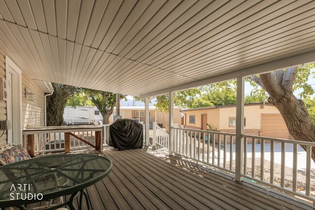 Building Photo - Charming fully furnished 2-bedroom + office home in Beaver Dam, AZ!