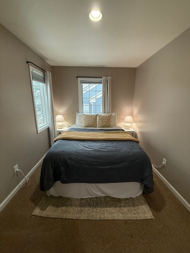 Building Photo - NEW YEAR NEW HOME! 3 bed, 2.5 bath, 2 car garage in South Anchorage