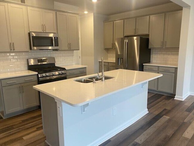 Building Photo - 5041 Arkose Dr