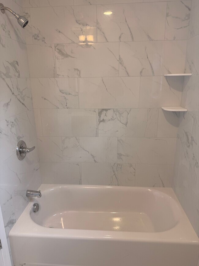 Building Photo - 288 S 7th St