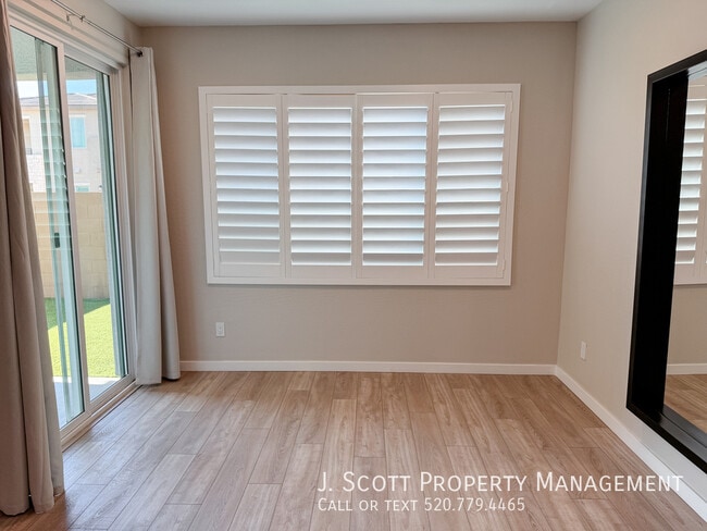 Building Photo - 4604 S Park Grove St