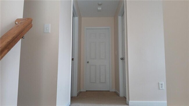 Building Photo - 5966 Haddon Pl SE