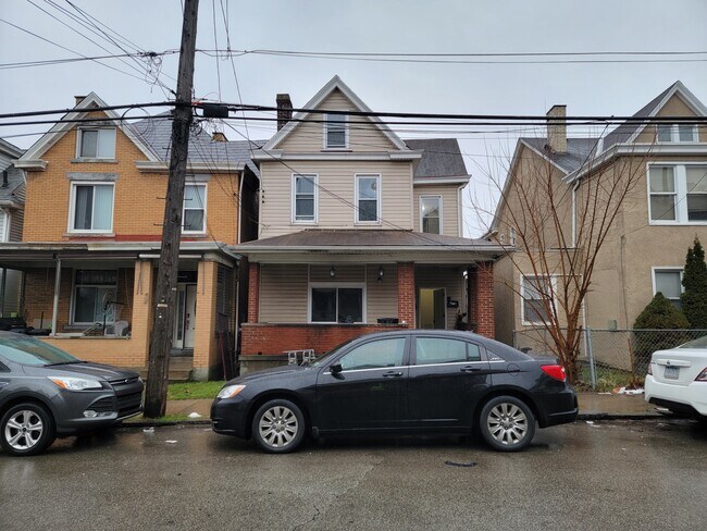 Building Photo - 127 Margaret Street