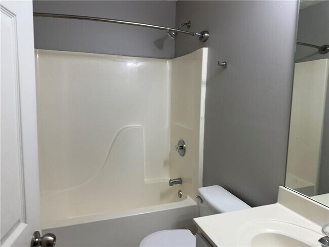 Building Photo - 3730 Golfe Links Dr
