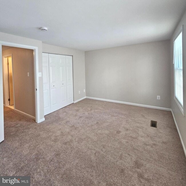 Building Photo - 8473 Aurora Ct