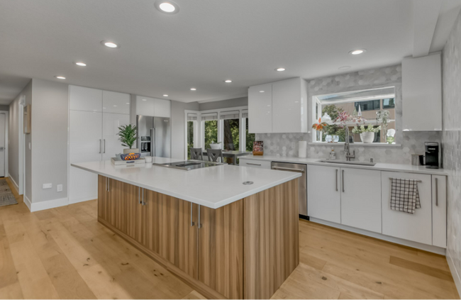 Building Photo - Modern 3-Bedroom Waterfront Escape – River...