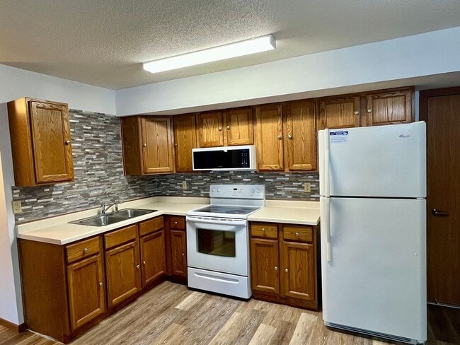 Interior Photo - 416 Mill Street