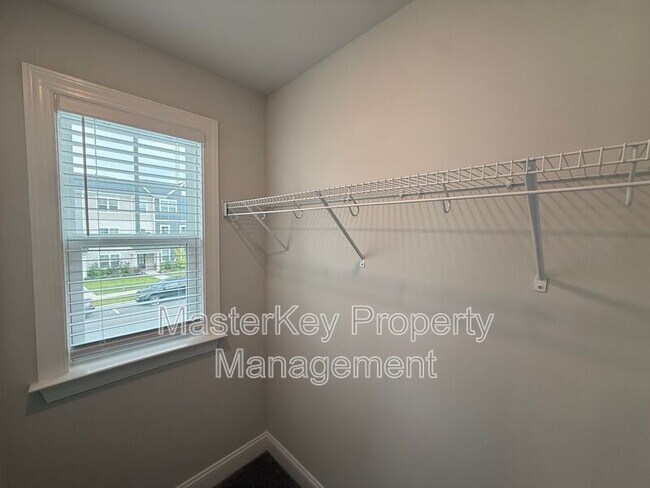 Building Photo - 1347 Rosepine Drive