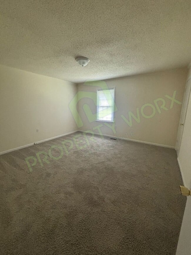 Building Photo - 2 Bedroom, 1.5 Bath Town Home in Sharpsburg, NC