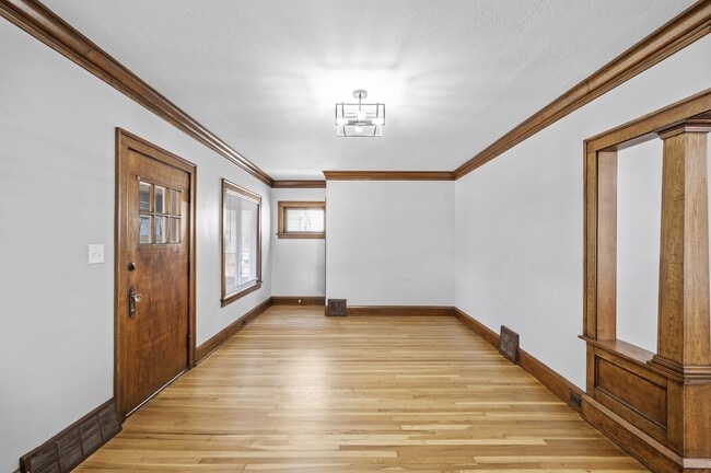 Building Photo - 11408 Headley Ave