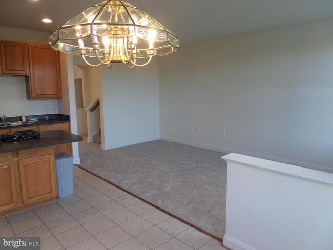 Building Photo - 836 Linfield Terrace NE