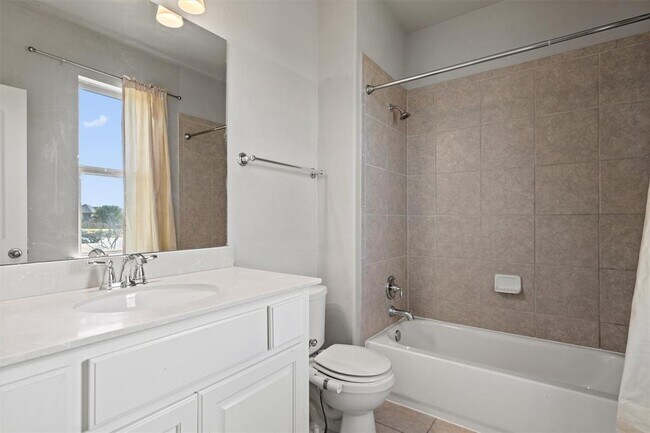 Building Photo - 2700 Mazaro Way