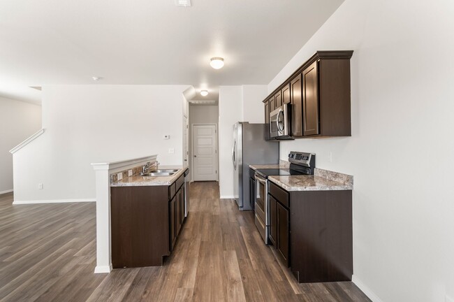 Building Photo - *Pre-leasing* Three Bedroom | Two and a Ha...