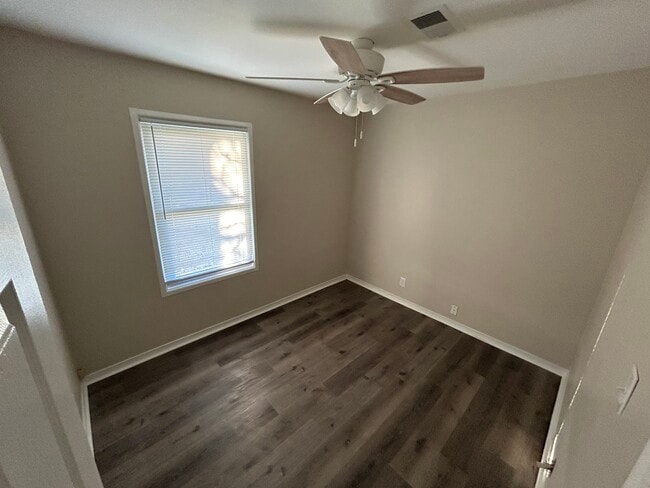 Building Photo - Cranston