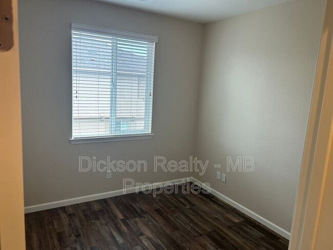 Building Photo - 2065 S Virginia St