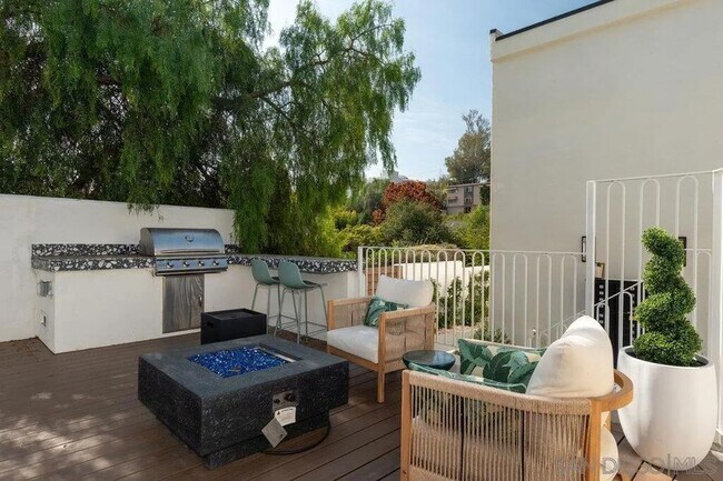 Building Photo - 3531 Florida St