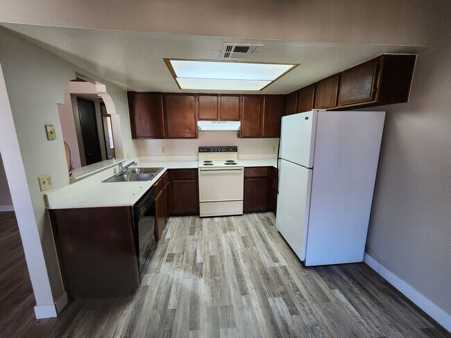 Building Photo - 4740 O'Bannon Dr