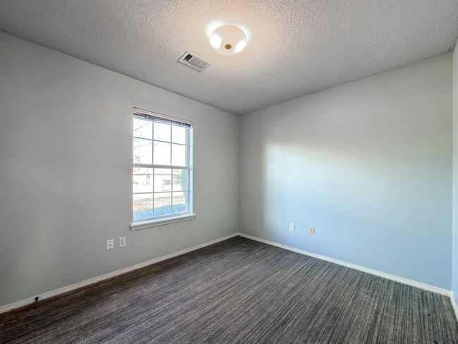 Building Photo - 7713 S 24th St