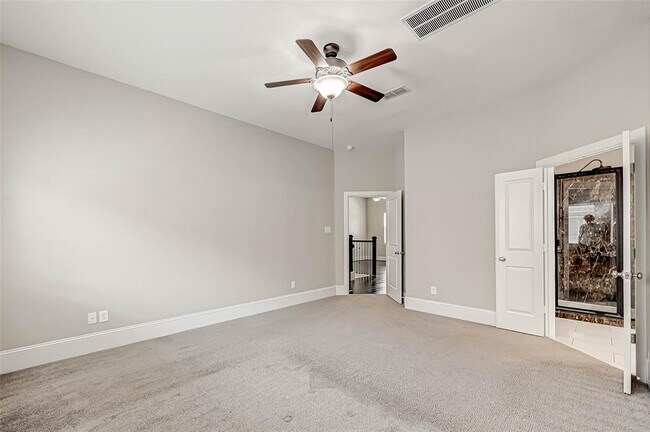 Building Photo - 6711 Saxton Manor St