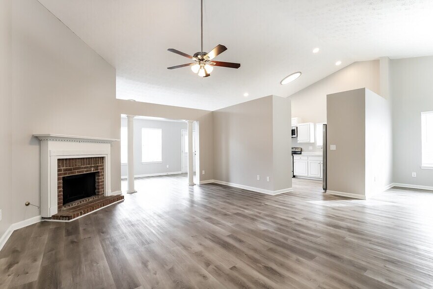 Building Photo - 3208 Bradford Pear Dr