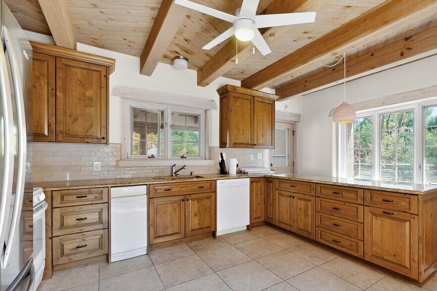 Building Photo - 1115 Roadrunner Ln NW