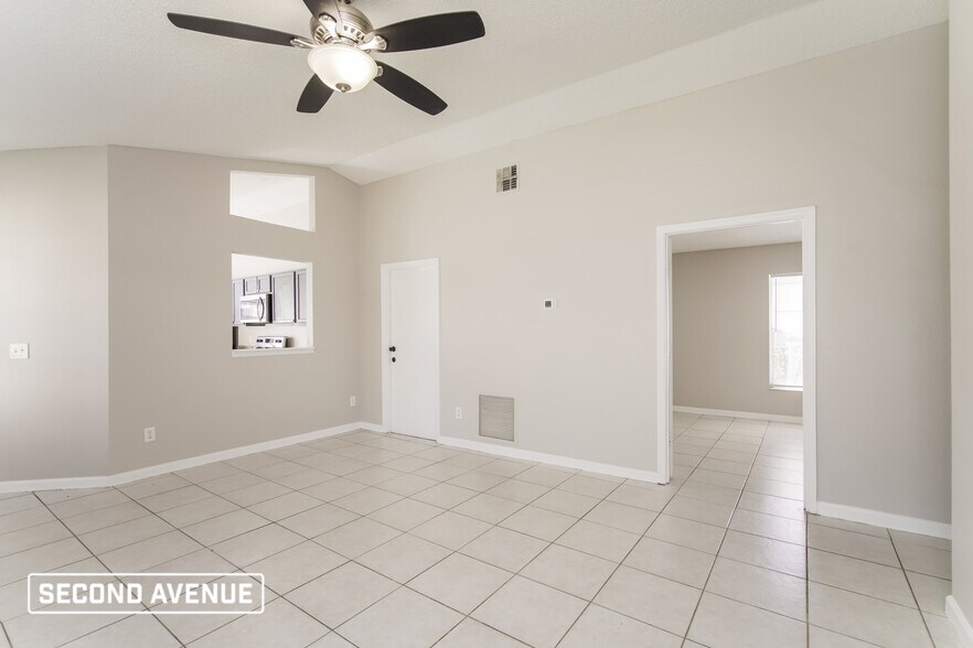 Building Photo - 1914 Teaberry Ct