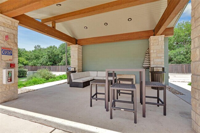 Building Photo - 4704 Sunset Trail